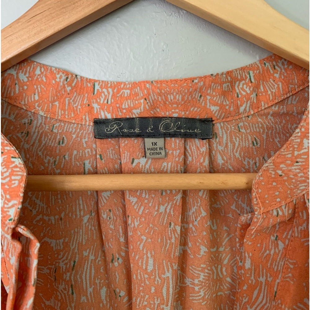 Boutique Patterned Flowy Blouse - image 3